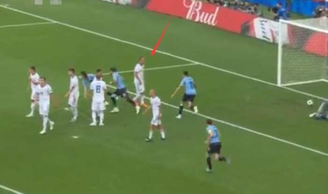  罗马中场大将重伤赛季报销牵动球迷心  