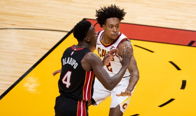  阿德巴约两双热火团队篮球碾压尼克斯